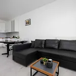 Zoliborz Stylish With Parking By Renters 公寓 *