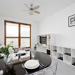 Zoliborz Stylish With Parking By Renters 公寓 *