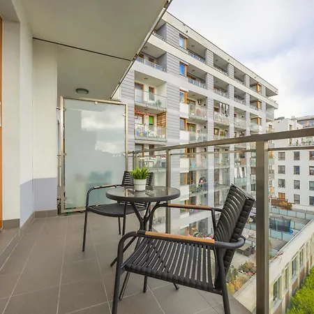 Zoliborz Stylish With Parking By Renters