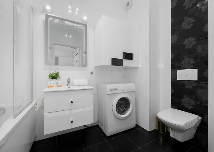 Zoliborz Stylish With Parking By Renters Lejlighed *