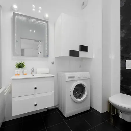 Zoliborz Stylish With Parking By Renters Apartment *
